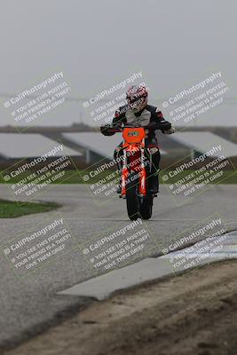 media/Nov-29-2025-TrackDaz (Sat) [[10ae2d9bce]]/C Group/Session 4 (Wheelie Bump)/